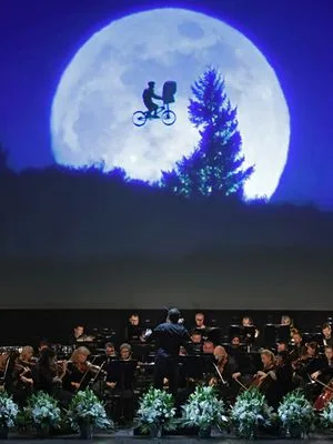 Williams & Zimmer Homenaje: Cine Philharmonic Orchestra
