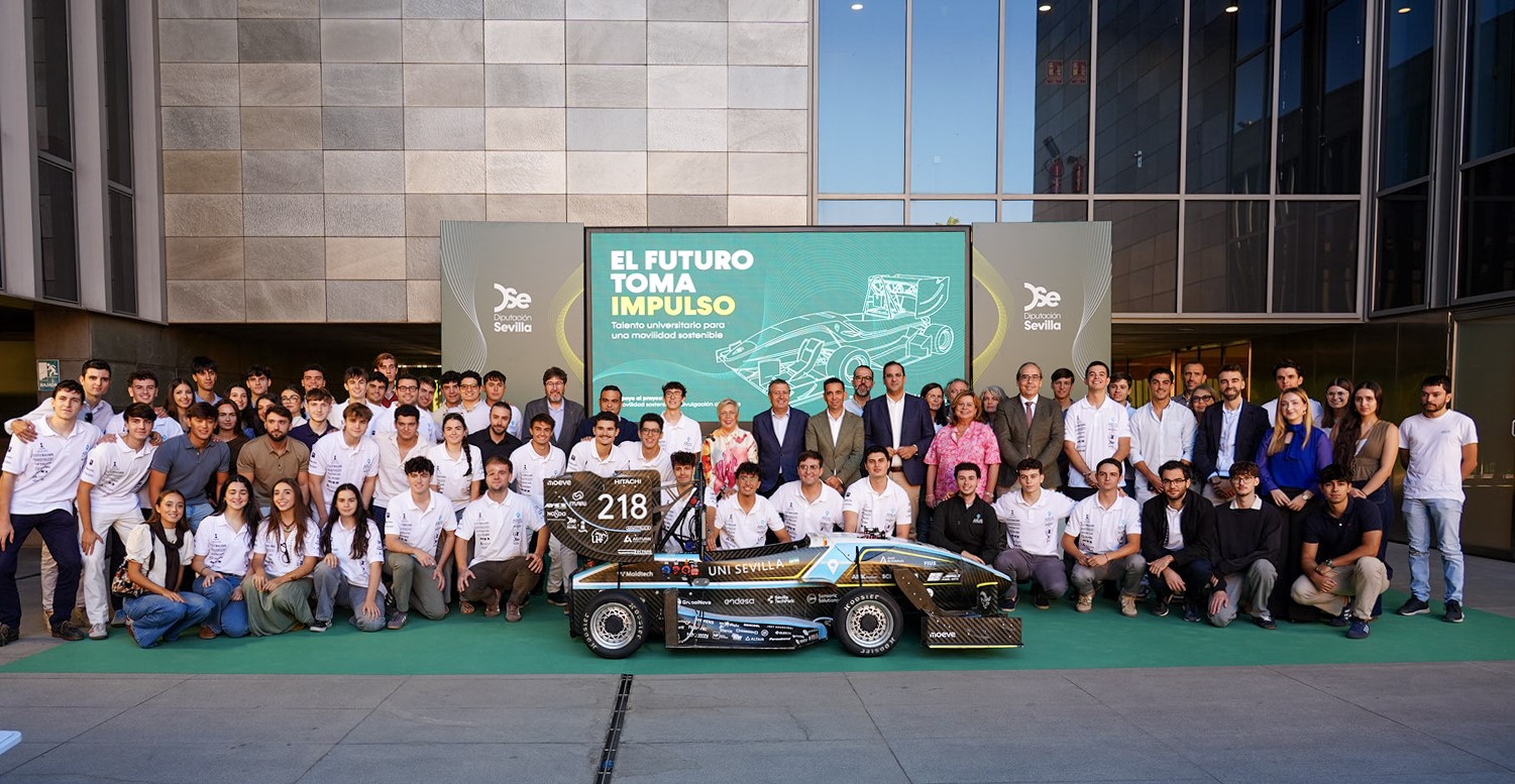 Image for the story: The University of Sevilla's single-seater will tour four municipalities to encourage technological vocations