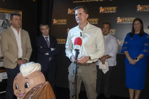 Image for the story: Estepa unveils a nativity scene made with artificial intelligence at the EMoreno mantecados factory