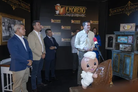 Image for the story: Estepa unveils a nativity scene made with artificial intelligence at the EMoreno mantecados factory