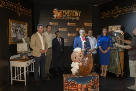 Image for the story: Estepa unveils a nativity scene made with artificial intelligence at the EMoreno mantecados factory