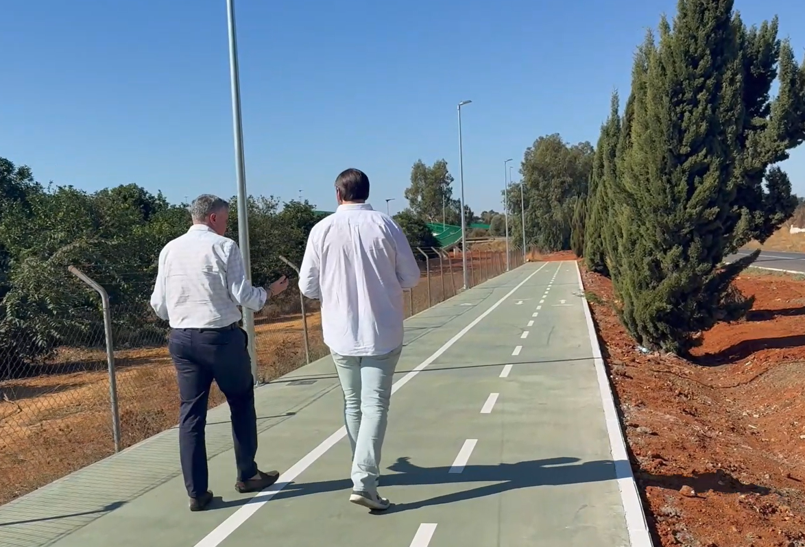 Image for the story: Open the cycle-pedestrian walkway connecting El Prior with El Campillo, Los Claveles and El Rosal