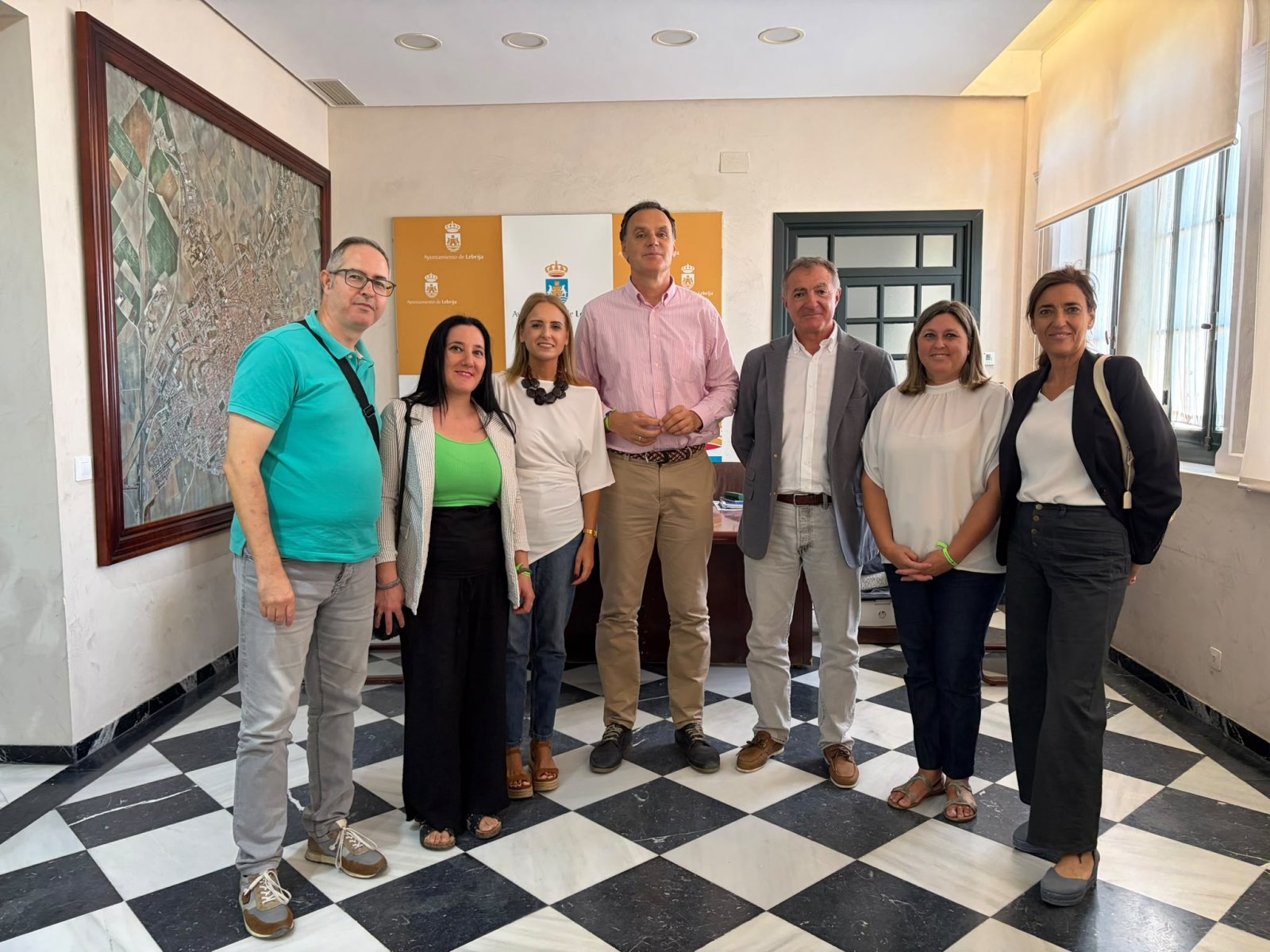 Imagen de la noticia: Lebrija y Asaenes coordinan sus actividades por la salud mental