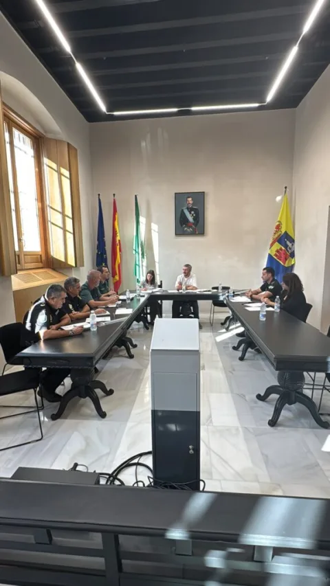 Imagen de la noticia: Fuentes de Andalucía amplía la presencia policial tras los últimos robos