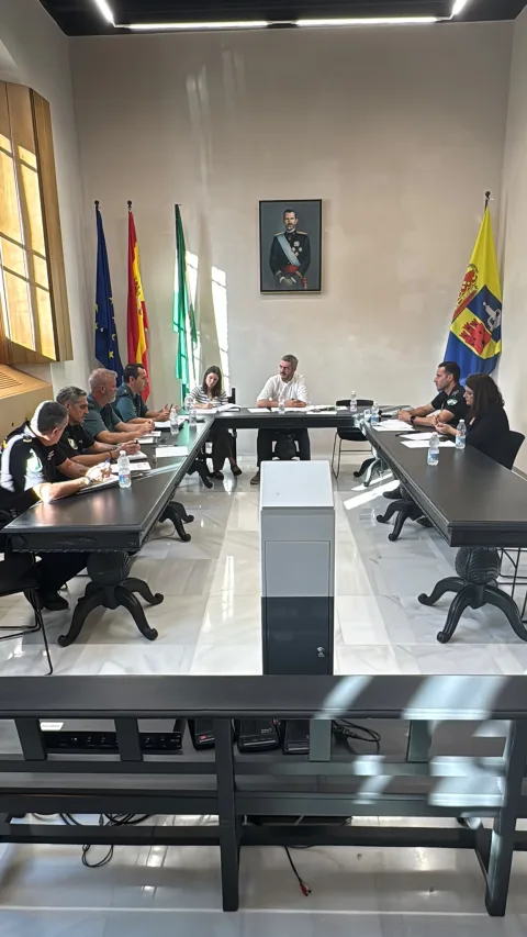 Imagen de la noticia: Fuentes de Andalucía amplía la presencia policial tras los últimos robos