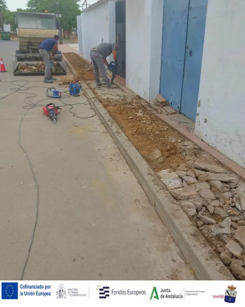 Image for the story: Eight young people from Villamanrique are already working with six-month contracts under the Actívate Joven plan