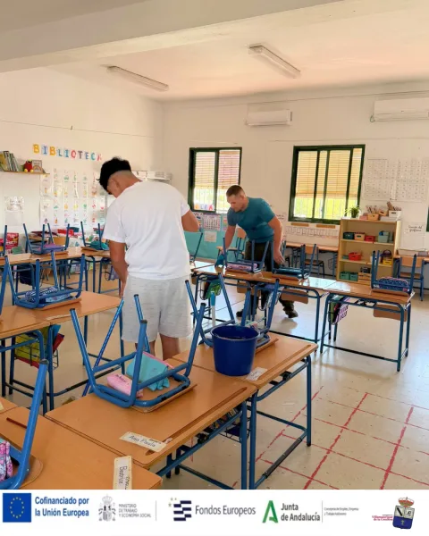 Image for the story: Eight young people from Villamanrique are already working with six-month contracts under the Actívate Joven plan