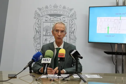 Imagen de la noticia: Utrera desbloquea la tramitación de 377 viviendas en la Cuesta del Merendero