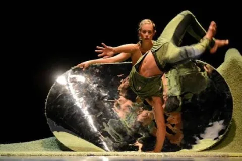 Image for the story: Tomares brings dance to the youngest with «¿Cuál es mi nombre…?»