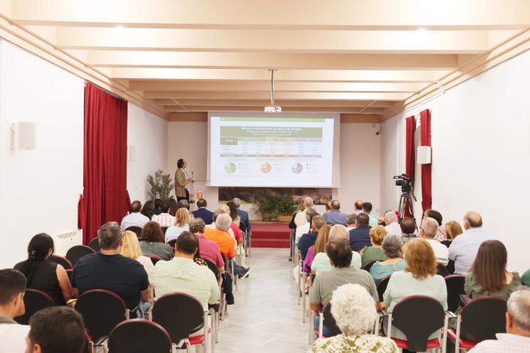 Imagen de la noticia: El IFAPA aborda en Osuna cómo reducir la sal en la elaboración de la aceituna de mesa