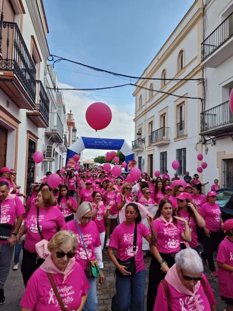 Image for the story: Alcalá del Río celebrates its sixth Charity Walk against breast cancer