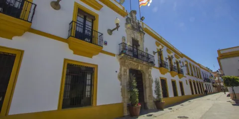 Imagen de la noticia: Utrera aprueba 22 plazas de empleo público para 2026, nueve de ellas de Policía Local