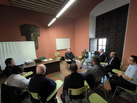 Imagen de la noticia: Capellanes de hospital de Sevilla abordan los cuidados paliativos