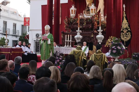 Imagen de la noticia: Paradas celebra los 50 años de la primera salida del Santo Entierro