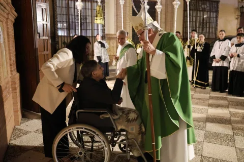 Imagen de la noticia: Paradas celebra los 50 años de la primera salida del Santo Entierro