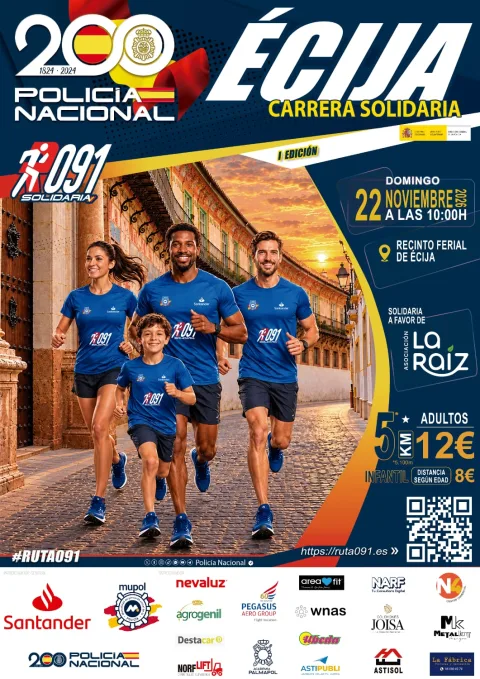 Cartel de una carrera solidaria en Écija con cuatro corredores con camiseta azul corriendo por una calle adoquinada al atardecer.
