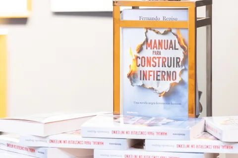 Imagen de la noticia: Repiso presenta en La Rinconada su novela sobre el inspector De Pablos