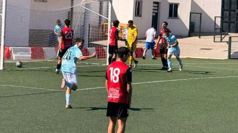 Imagen de la noticia: El Rinconada pierde en Lebrija y suma su cuarta derrota