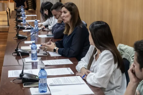 Imagen de la noticia: Estepa municipaliza la Unidad de Día y reasfalta la avenida de Andalucía