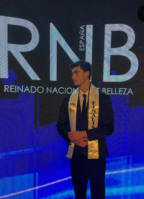 Imagen de la noticia: Juan Chacón logra dos premios en Mister RNB España 2026
