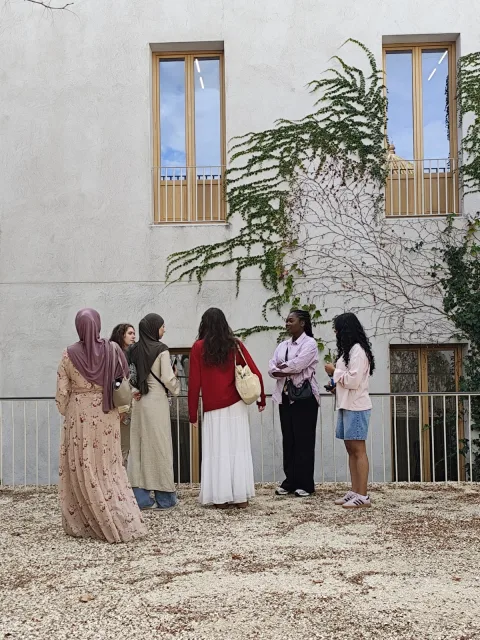 Imagen de la noticia: Fuentes de Andalucía muestra su Ayuntamiento rehabilitado a arquitectos