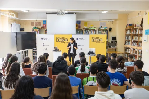 Imagen de la noticia: Una dramaturga acerca el teatro clásico al alumnado de La Rinconada