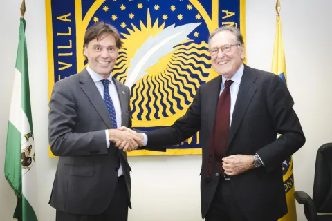 Imagen de la noticia: La UPO y Santander renuevan su convenio de becas dos años más