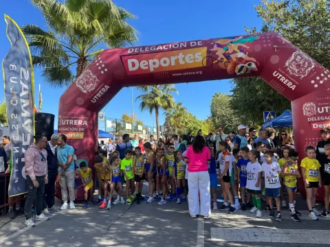 Imagen de la noticia: Utrera reúne a más de 750 deportistas en el duatlón y la carrera popular